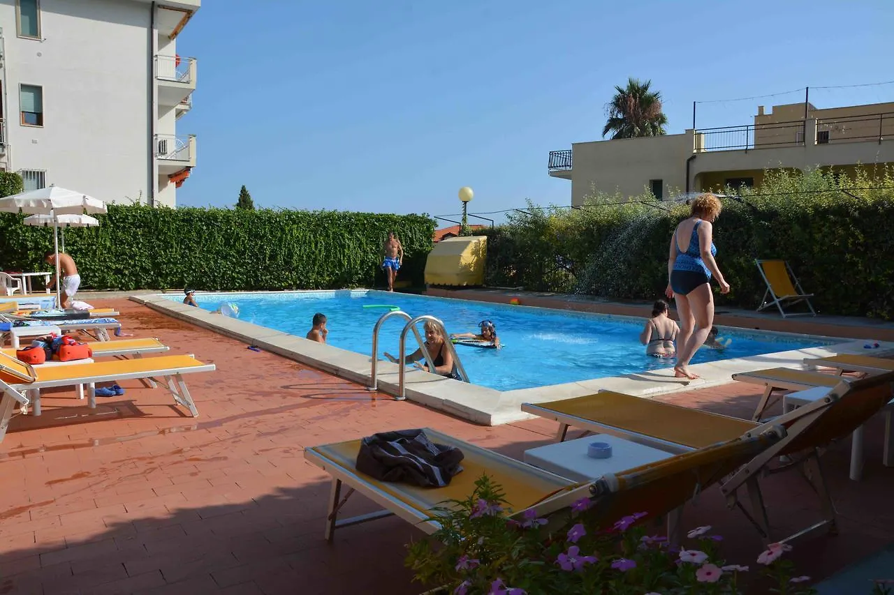 Residence Mare Verde Pietra Ligure Aparthotel