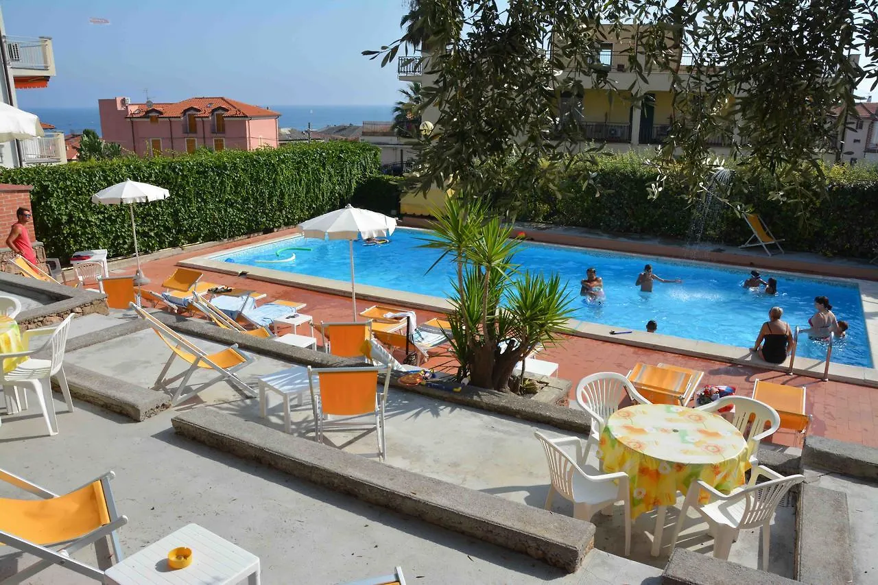 Aparthotel Residence Mare Verde Pietra Ligure Italia